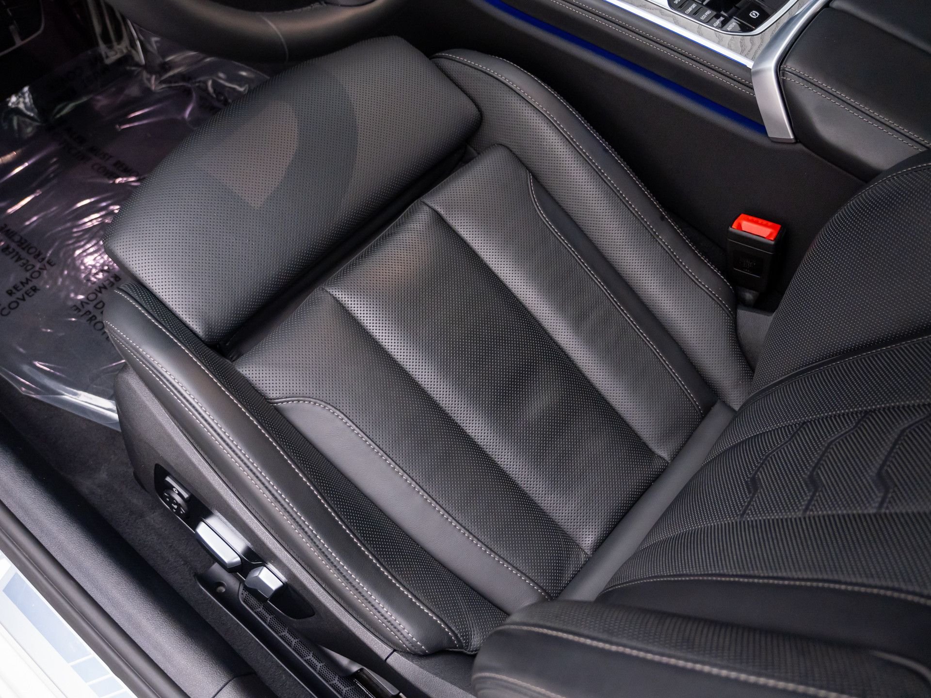 Certified Used 2025 Mineral White Metallic BMW 840 image 15