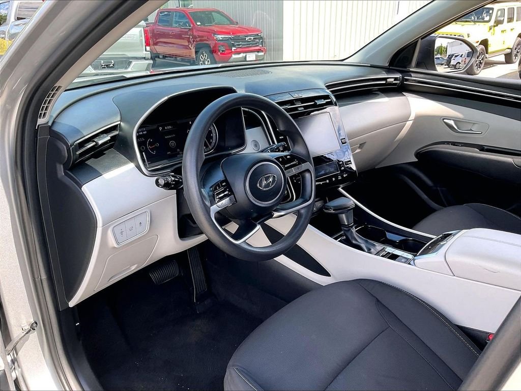 Used 2024 Silver Hyundai SEL image 8