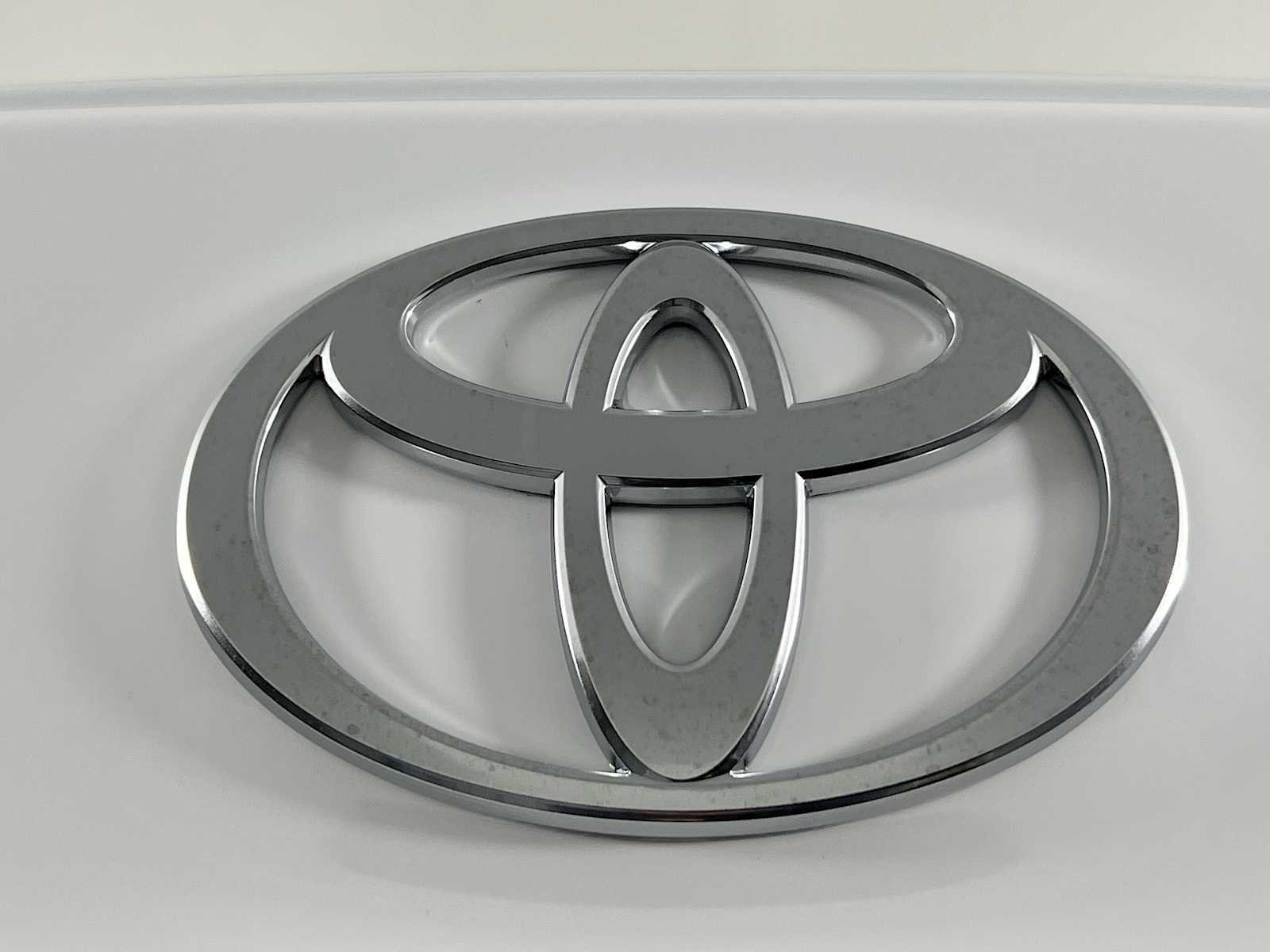 New 2026 Ice Cap Toyota SE image 19