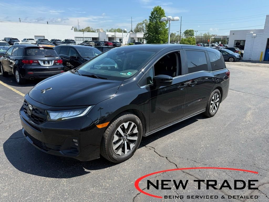 2025 Honda Odyssey EX-L's photo