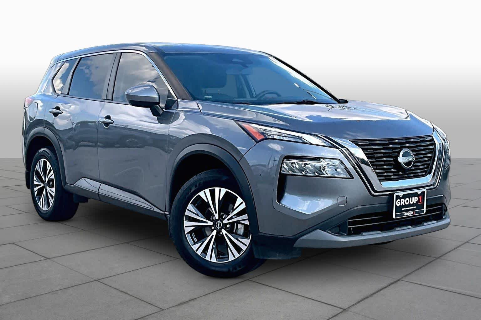 Used 2023 Gun Metallic Nissan SV image 3