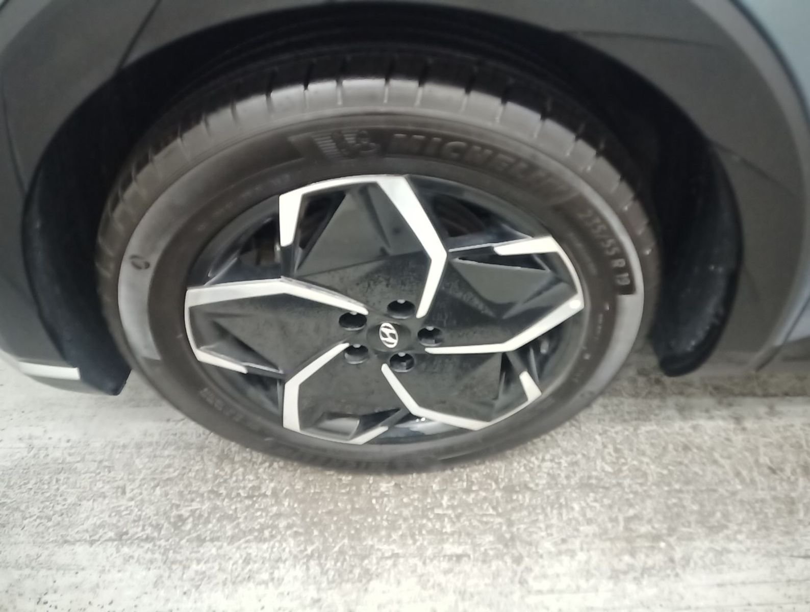 Used 2024 Green Hyundai SEL image 8