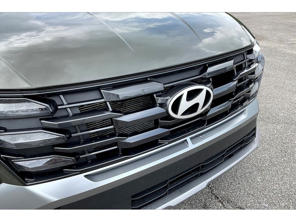 Used 2025  Hyundai SEL Convenience image 21