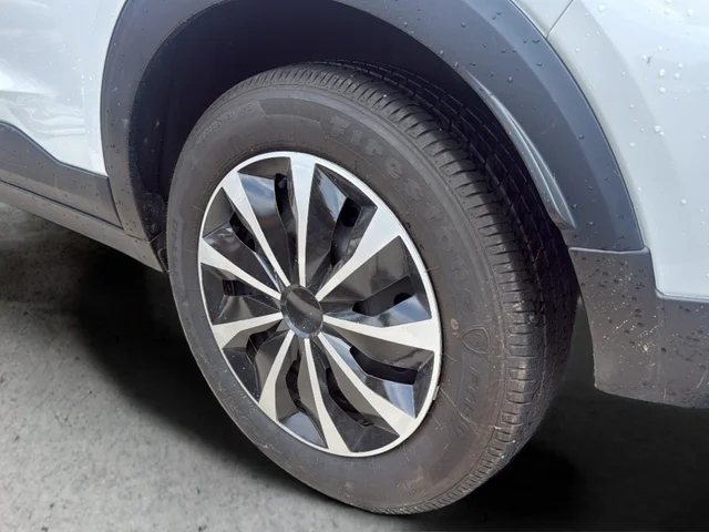 Certified Used 2024 White Nissan S image 31