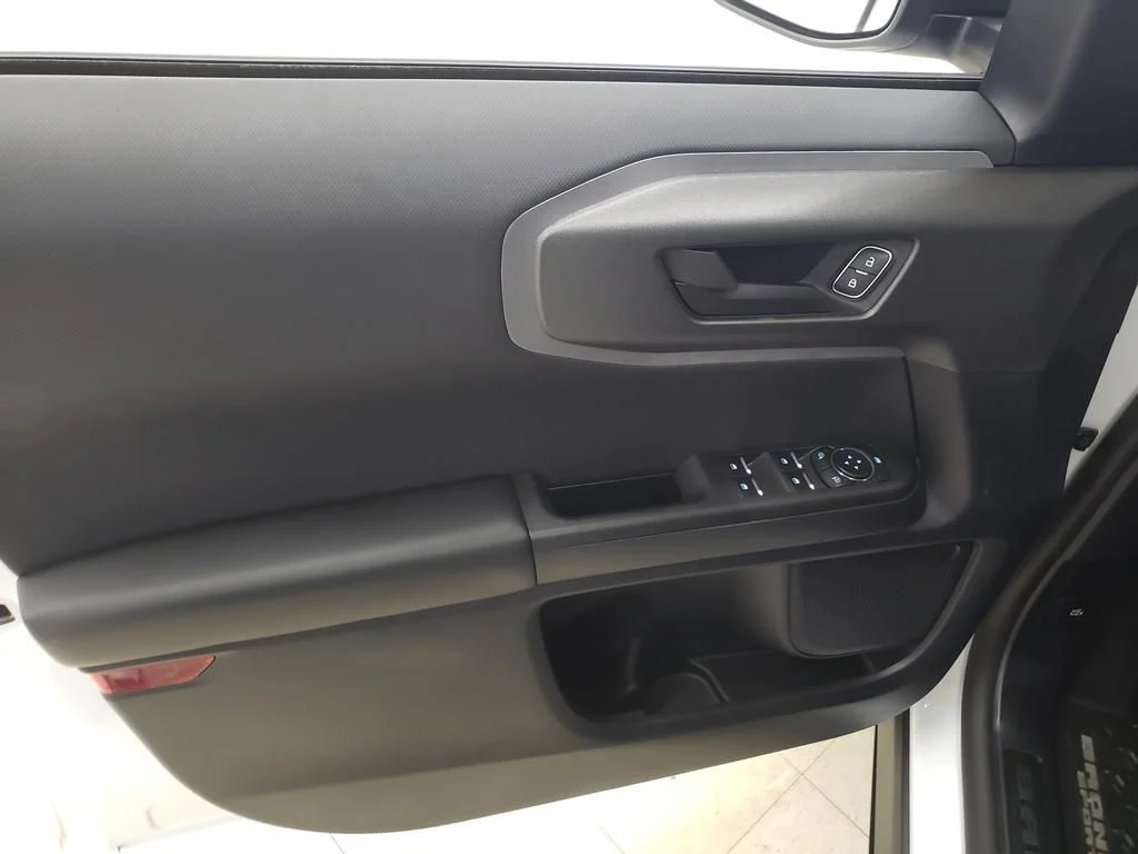 Certified Used 2025 Oxford White Ford Big Bend image 13