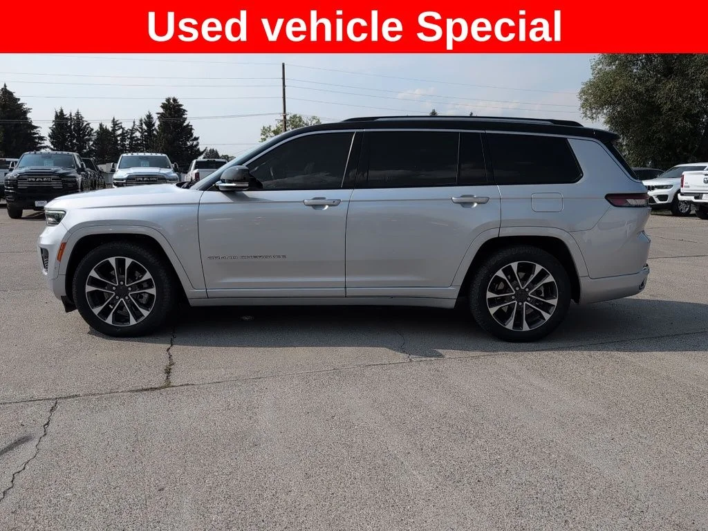 Used 2022 Silver Jeep Overland image 6