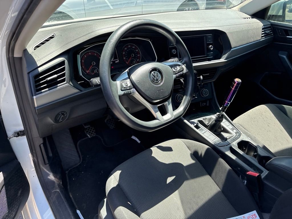 Used 2019 White Volkswagen 1.4T S image 23