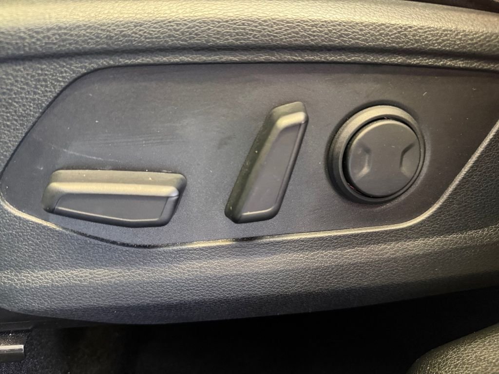 Used 2025 Gray Kia SX image 30