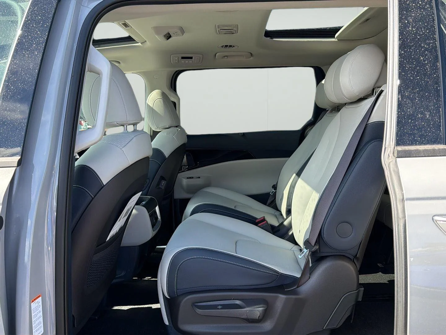 New 2026 Ceramic Silver Kia SX Prestige image 9