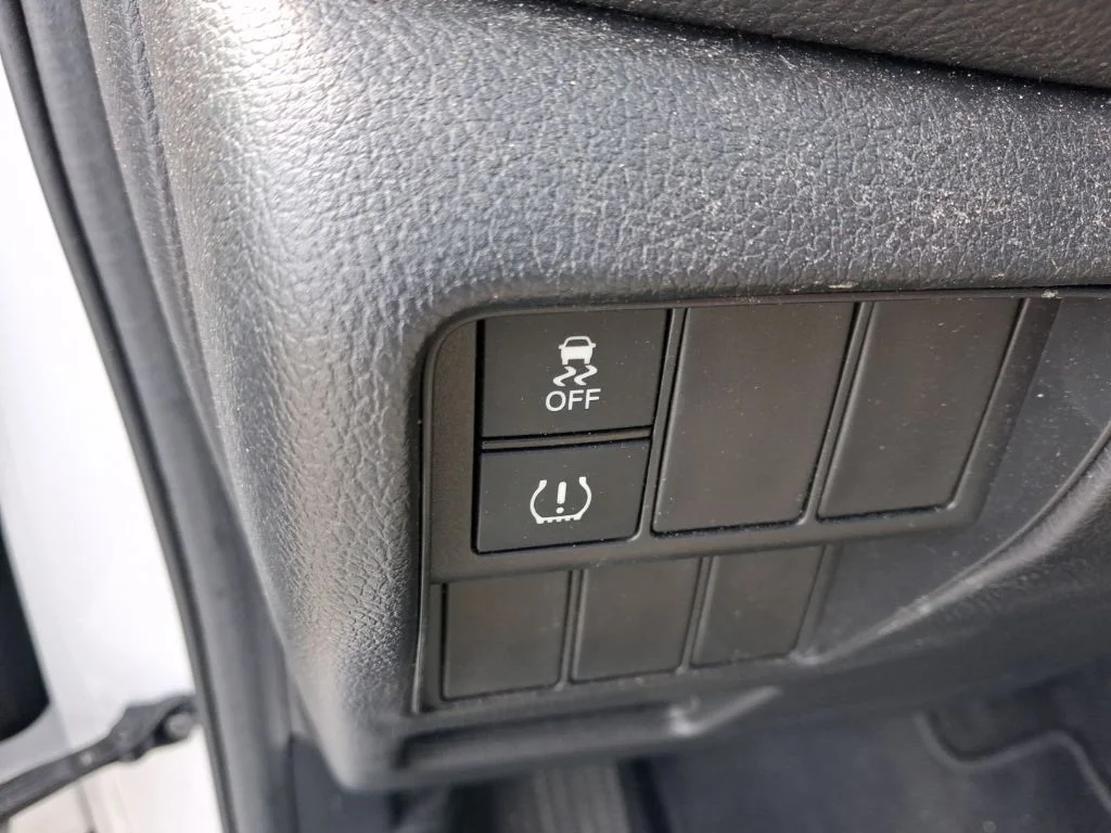Used 2019  Honda LX image 22
