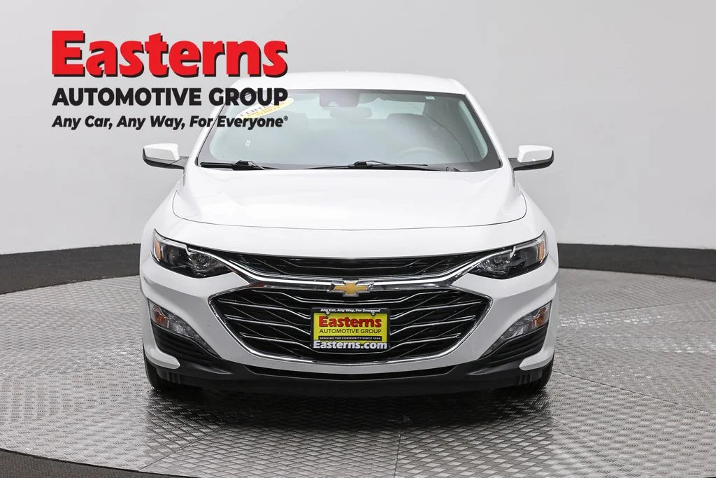 Used 2023 White Chevrolet LT image 2