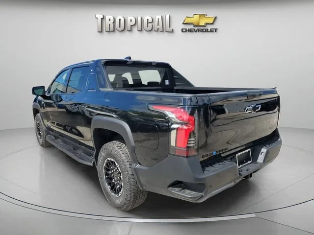 New 2026 Black Chevrolet Trail Boss - Extended Range image 3