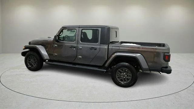 New 2026 Granite Crystal Metallic Clearcoat Jeep Sport S image 6