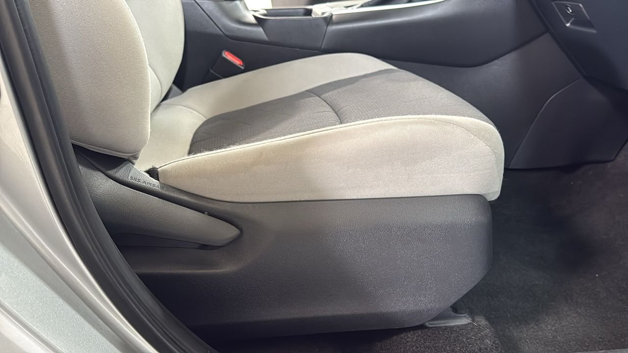 Used 2025 Silver Toyota XLE image 20