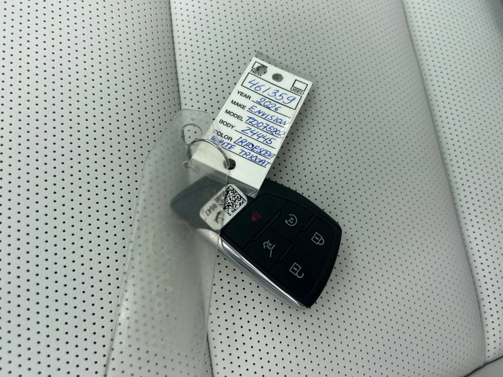 New 2026 Iridescent White Tricoat Buick Avenir AWD image 25