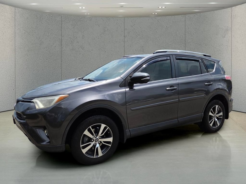 Used 2018 Magnetic Gray Metallic Toyota XLE image 10
