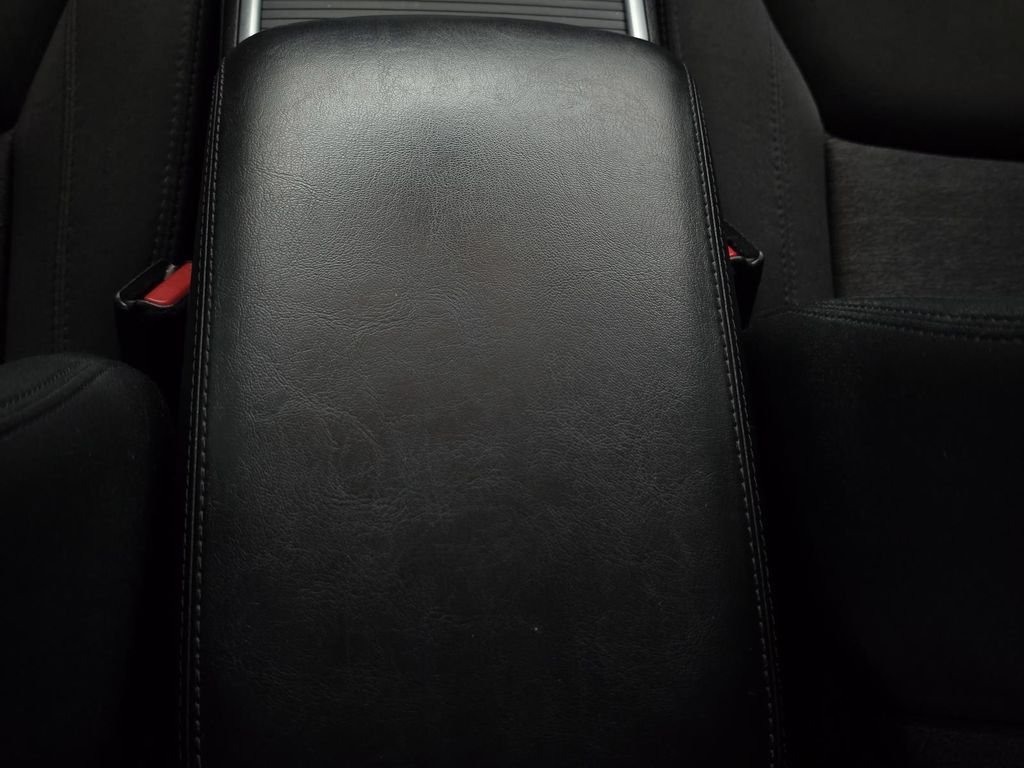 Used 2018 Gloss Black Chrysler Touring image 34