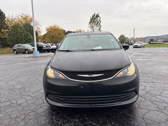 Used 2017 Black Chrysler Touring image 2
