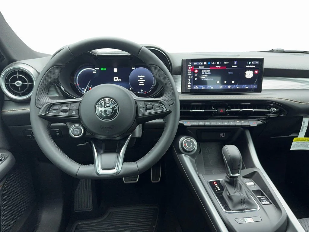 New 2025 Blue Alfa Romeo Base image 16