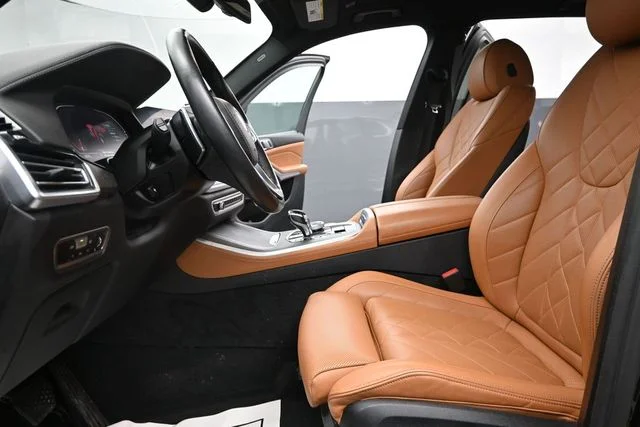 Used 2023 Black BMW xDrive40i image 17