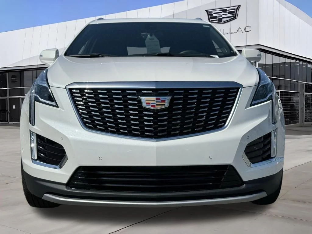 Used 2025 White Cadillac Premium Luxury image 5