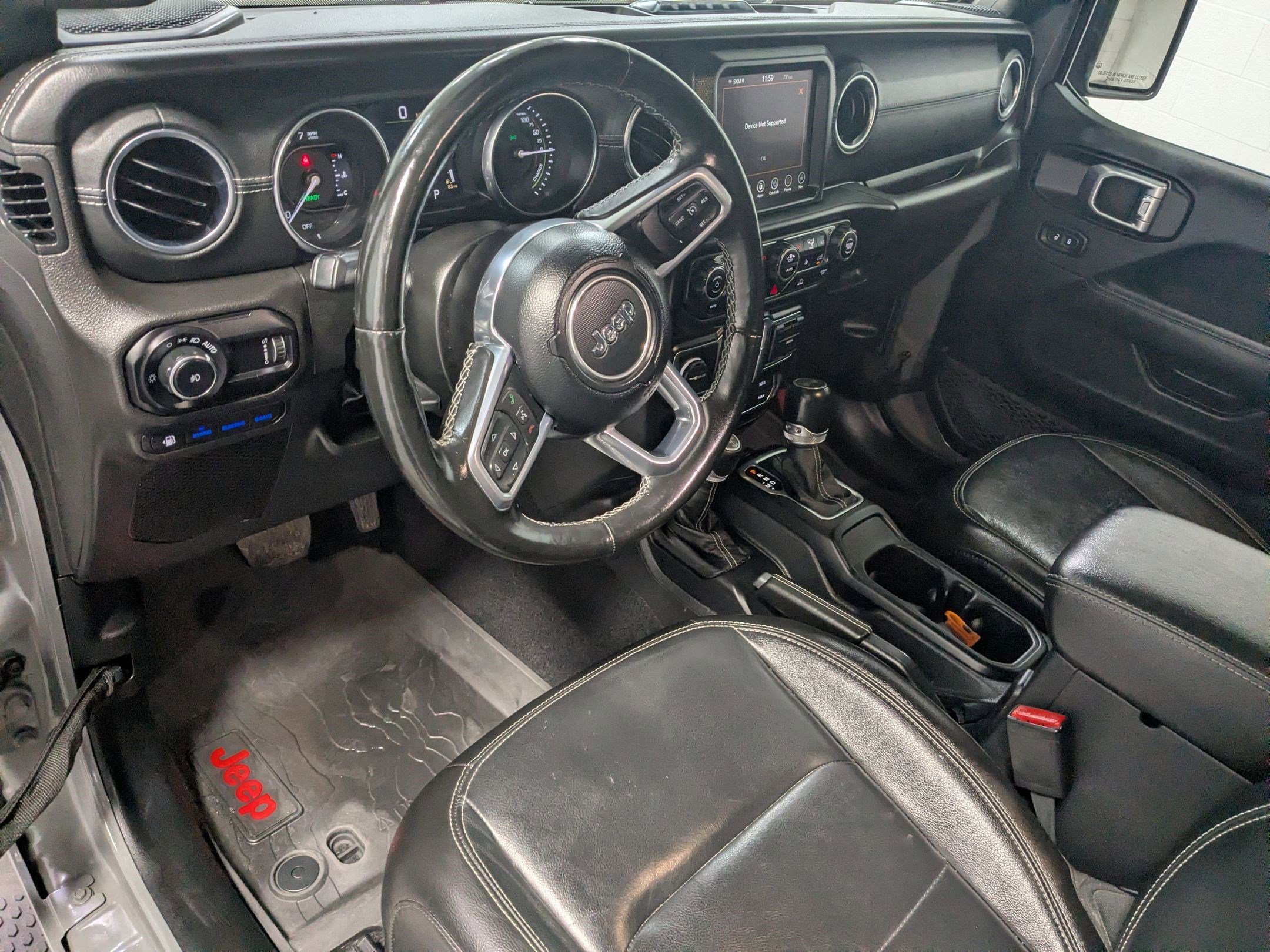Used 2023 Sting-Gray Clearcoat Jeep Sahara image 10