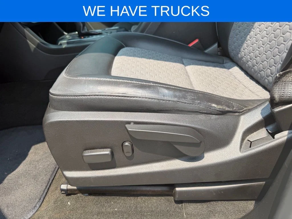 Used 2017 White Chevrolet Z71 image 16