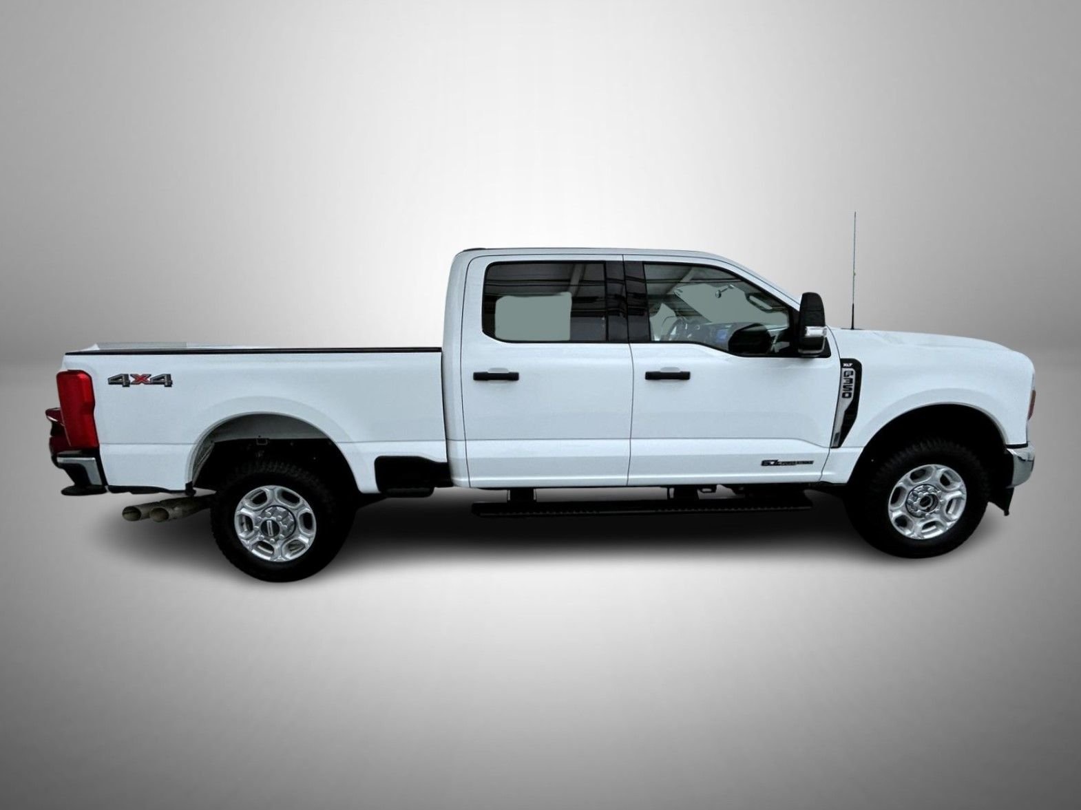 Used 2025 White Ford XLT image 4