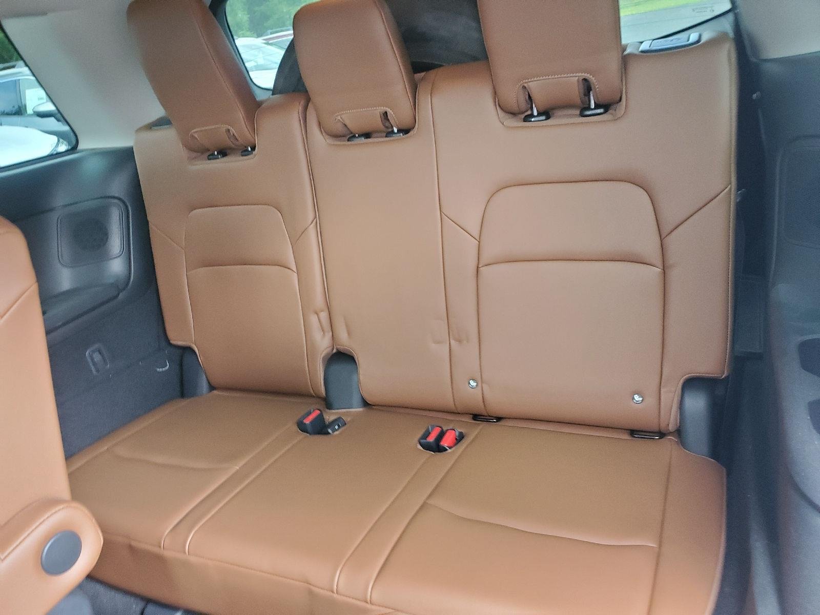Used 2023 Brilliant Silver Metallic Nissan Platinum image 6