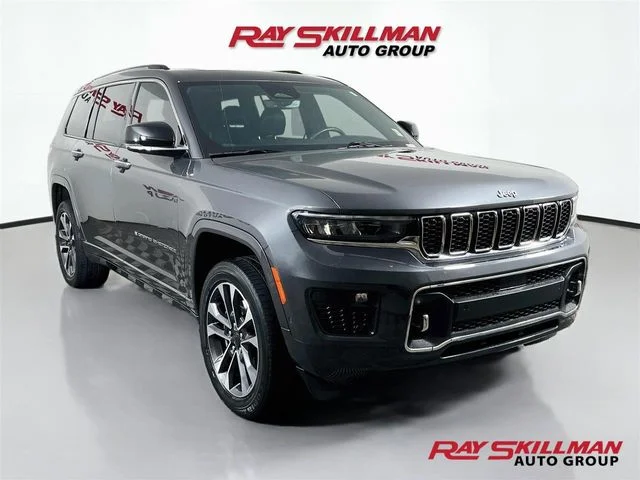 Used 2022 Gray Jeep Overland image 1