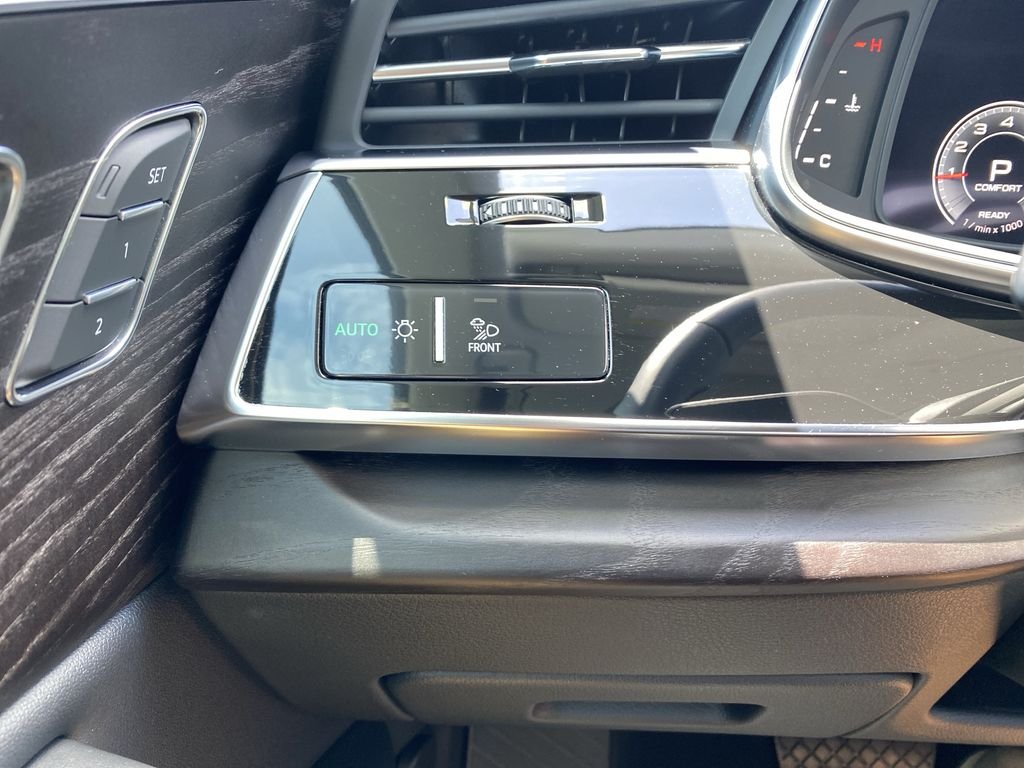 Used 2023 Glacier White Audi 55 Prestige image 25