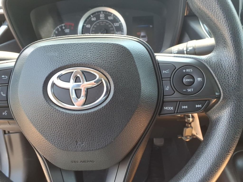 Used 2021  Toyota LE image 20