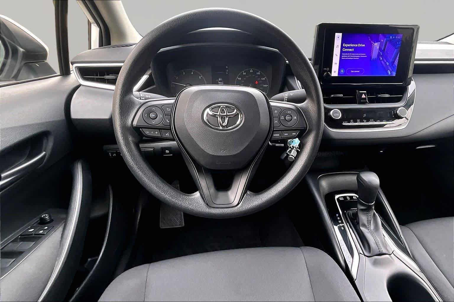 Used 2025 Ice Cap Toyota Hybrid LE image 6