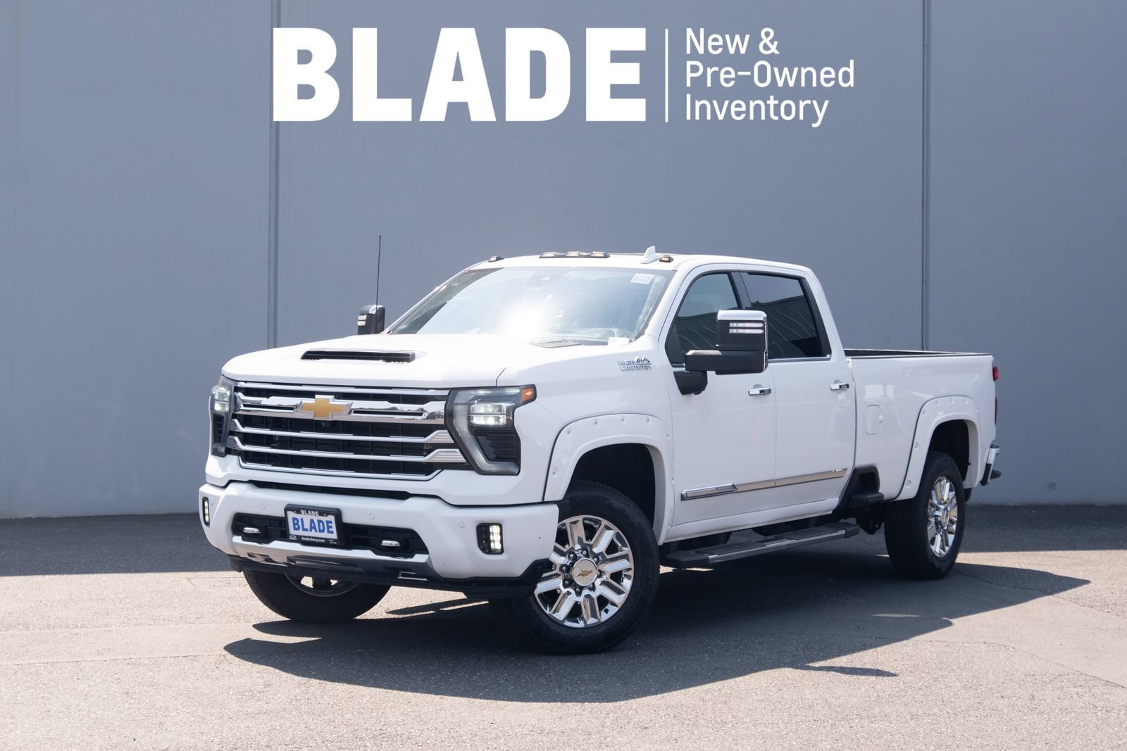 Used 2024 Summit White Chevrolet High Country image 1
