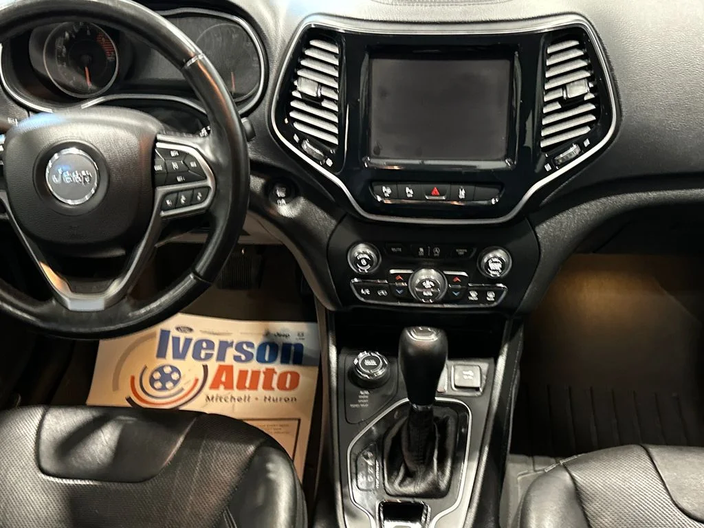 Used 2019 Black Jeep Limited image 30