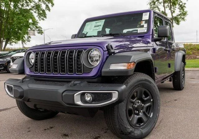 2026 Jeep Gladiator Sport