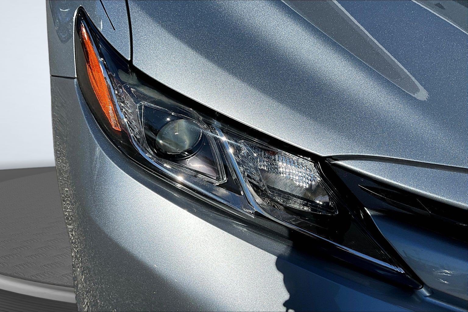 Used 2019 Silver Toyota LE image 26