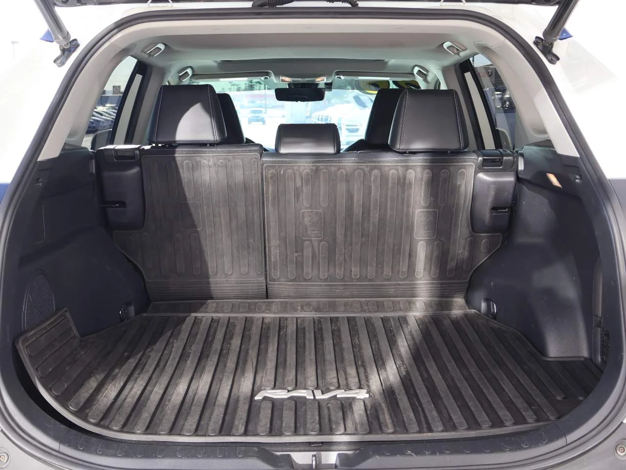 2020 Toyota RAV4 Limited - Photo 12