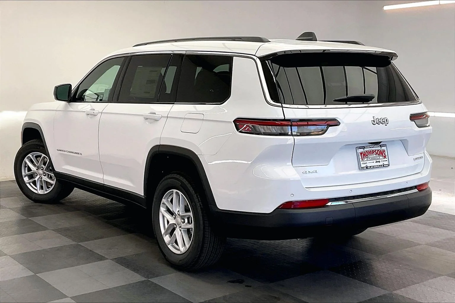 New 2026 Bright White Clearcoat Jeep Laredo X image 2