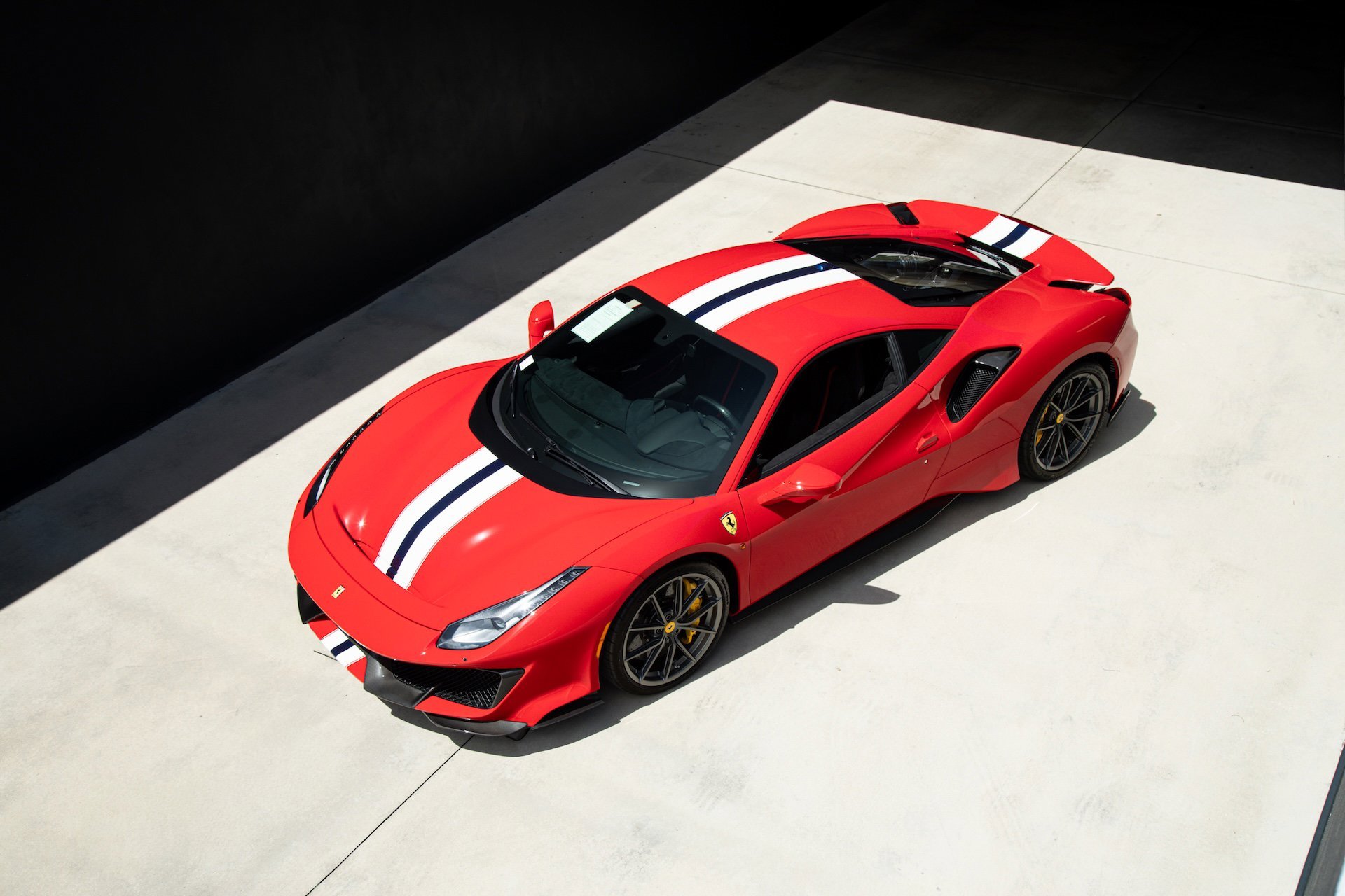 Certified Used 2020 Red Ferrari  image 7