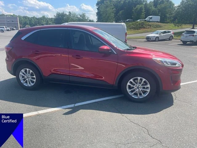 Used 2020 Red Ford SE image 4