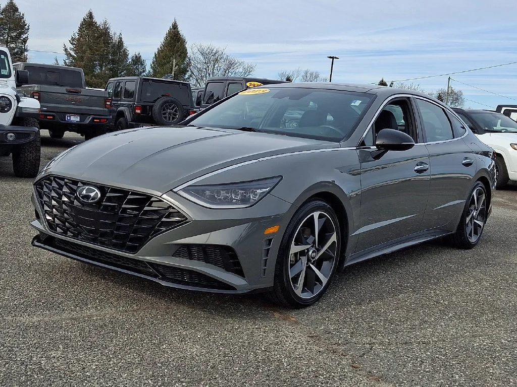 Used 2023 Hampton Gray Hyundai SEL Plus image 5