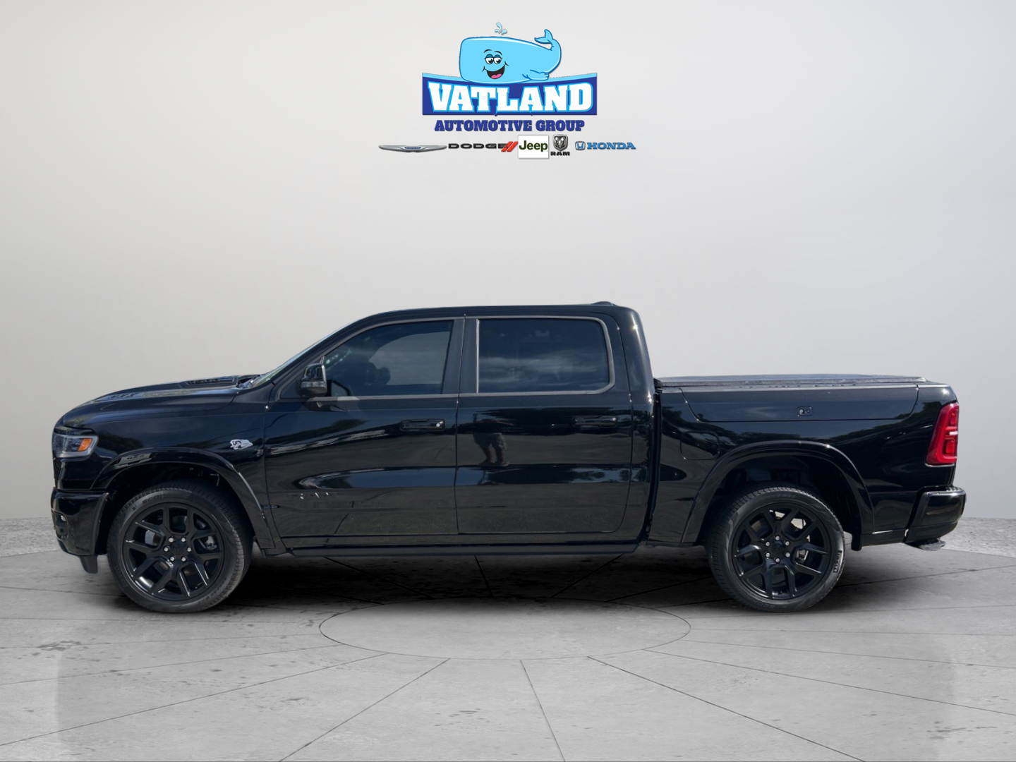 New 2026 Diamond Black Crystal Pearl-Coat Exterior Paint RAM Limited image 2