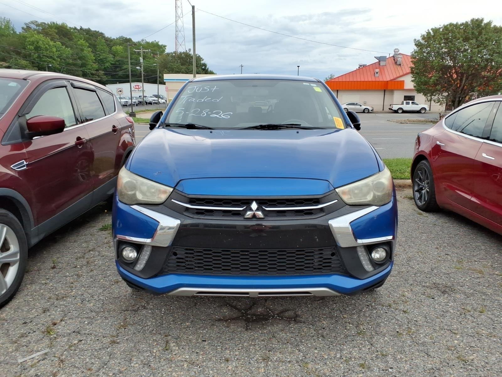 Used 2019 Octane Blue Metallic Mitsubishi SE 2.0 image 2