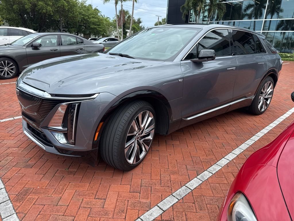 Used 2023 Cadillac LYRIQ Luxury with VIN 1GYKPMRK2PZ001053 for sale in West Palm Beach, FL