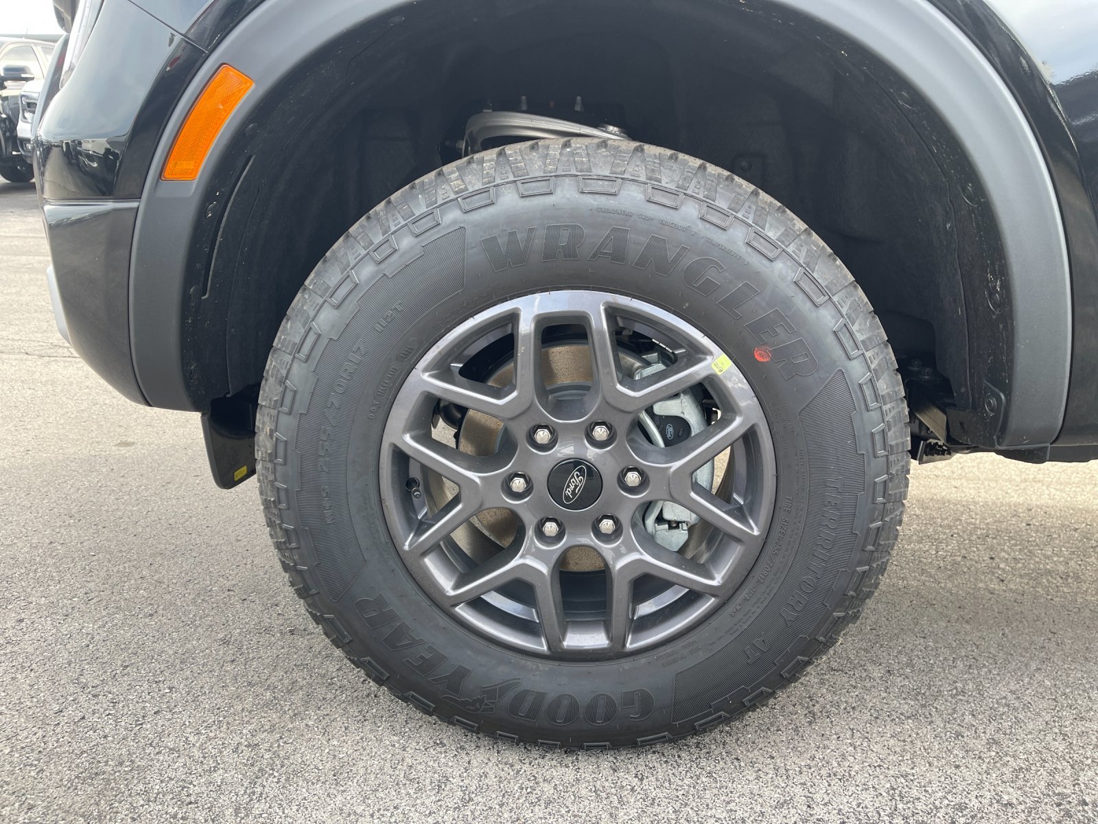 New 2025 Shadow Black Ford XLT image 28