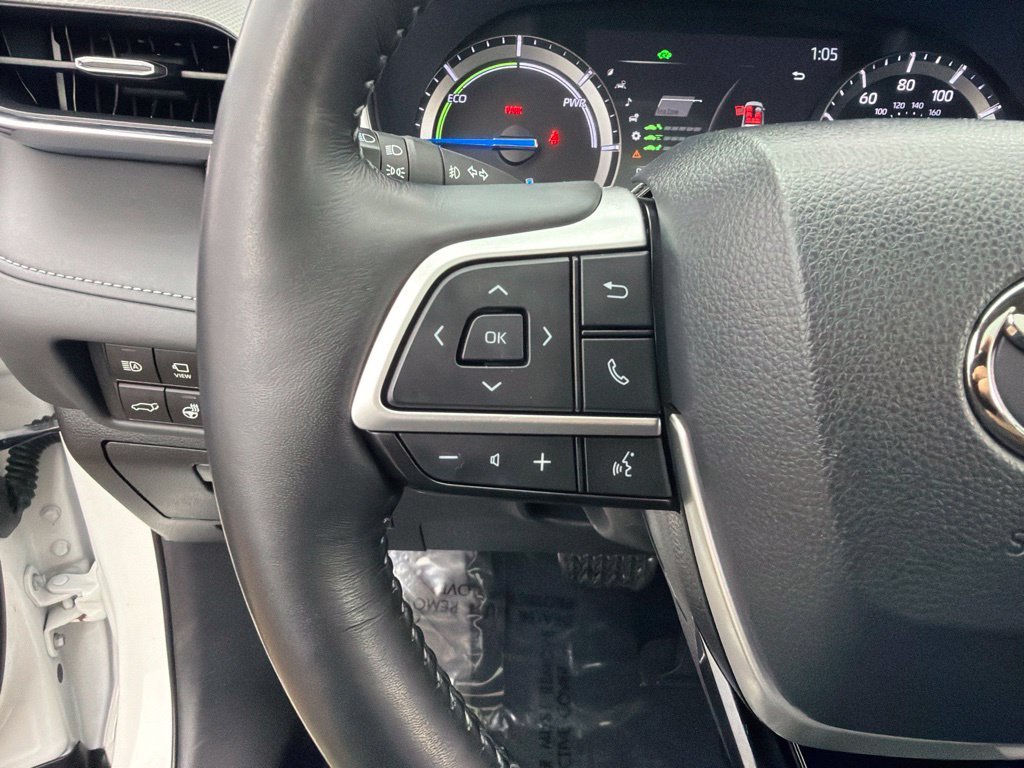 Used 2022 Beige Toyota Platinum image 13