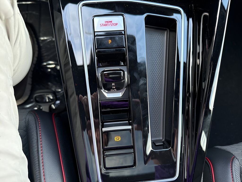 New 2026 Mythos Black Metallic Volkswagen 2.0T SE image 23