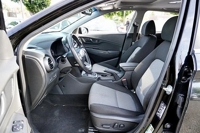 Used 2021 Black Hyundai SEL Plus image 13