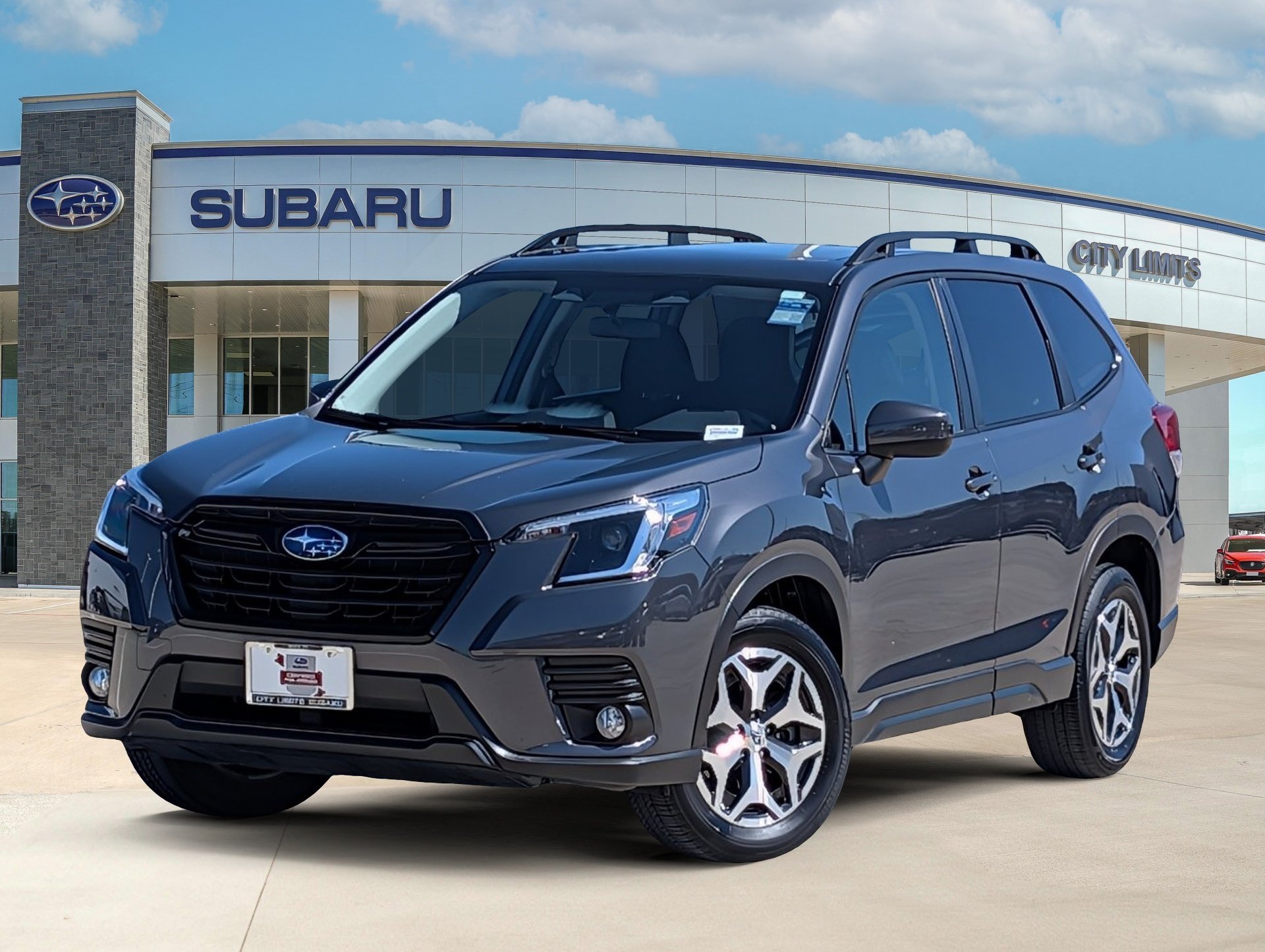 2023 Subaru Forester Premium's photo